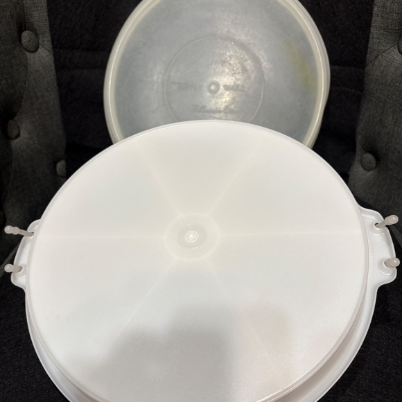 TUPPERWARE 6 Section Relish Veggie Tray #405 Clear Lid #224 & Carolier Handle - Picture 2 of 6